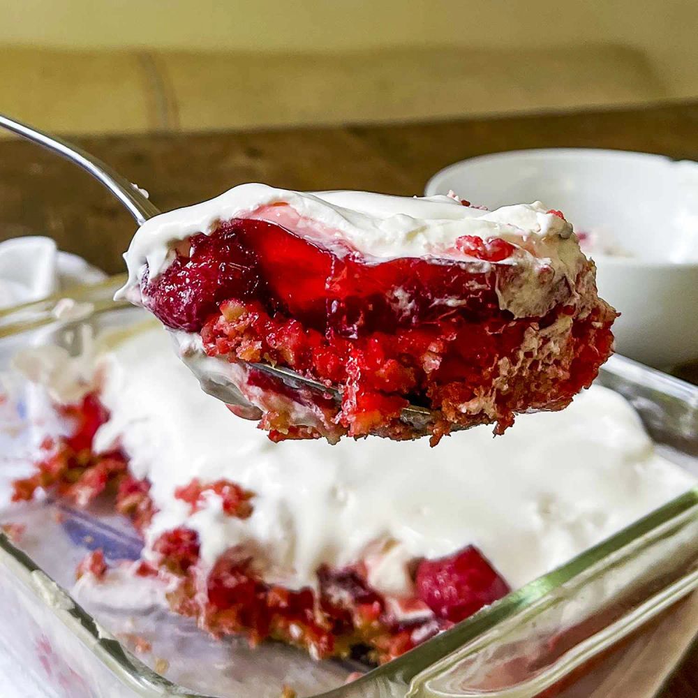 Strawberry Pretzel Salad