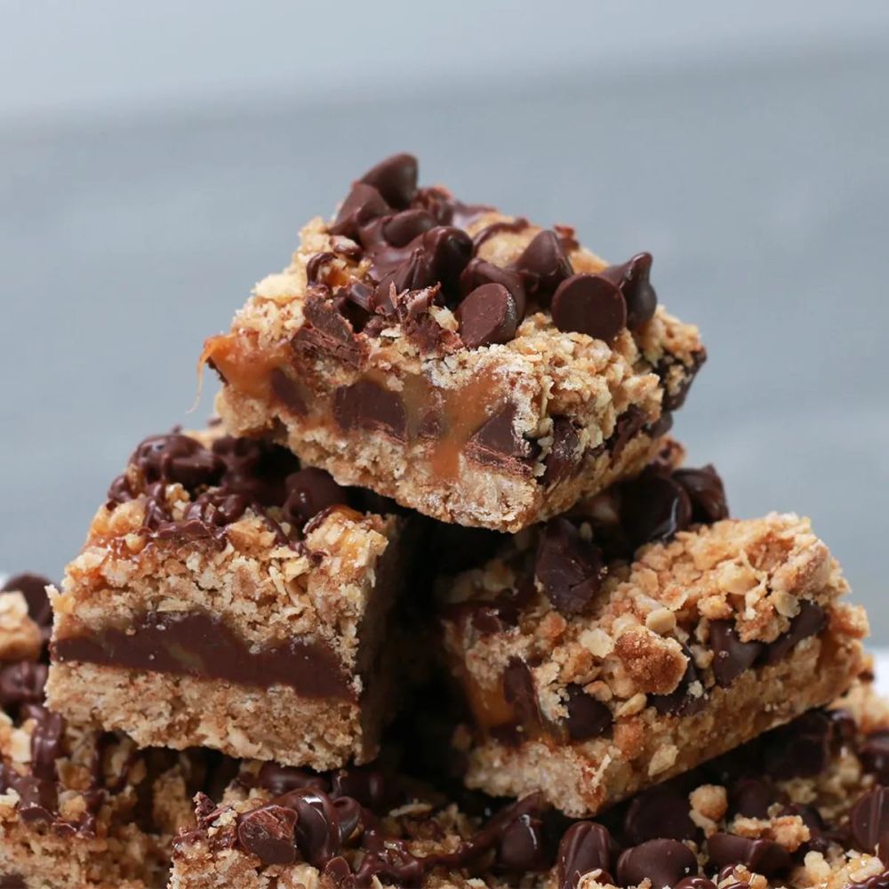 Chocolate Caramel Oat Bars (Carmelitas)