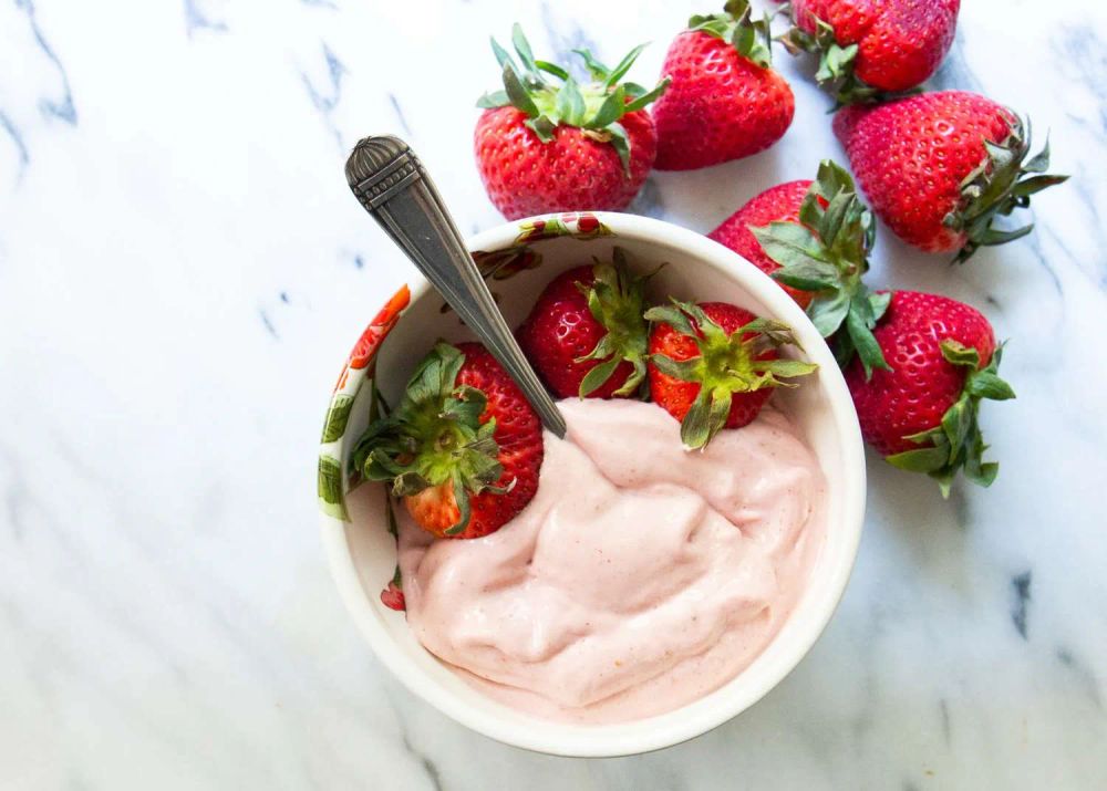 Strawberry Vegan Nice Cream