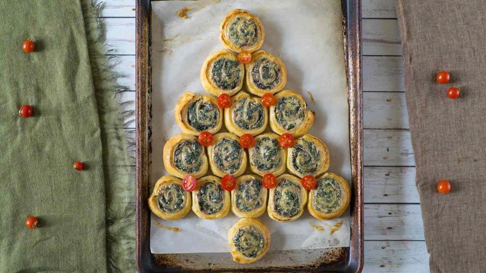 Spinach and Ricotta Puff Pastry Christmas Tree