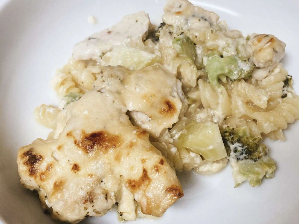 Chicken Broccoli Alfredo Bake