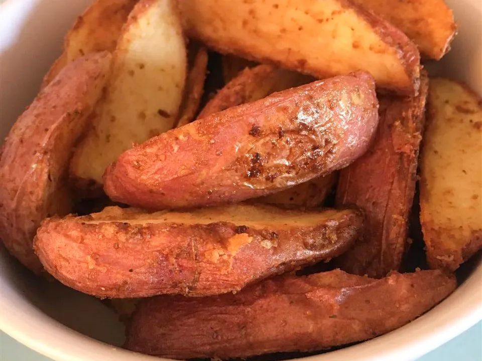 Seasoned Baked Potato Wedges