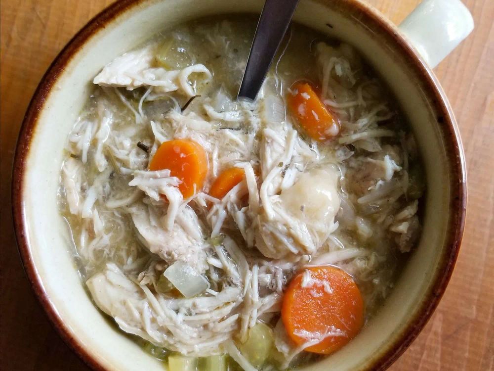 Easy Slow Cooker Chicken and Dumplings