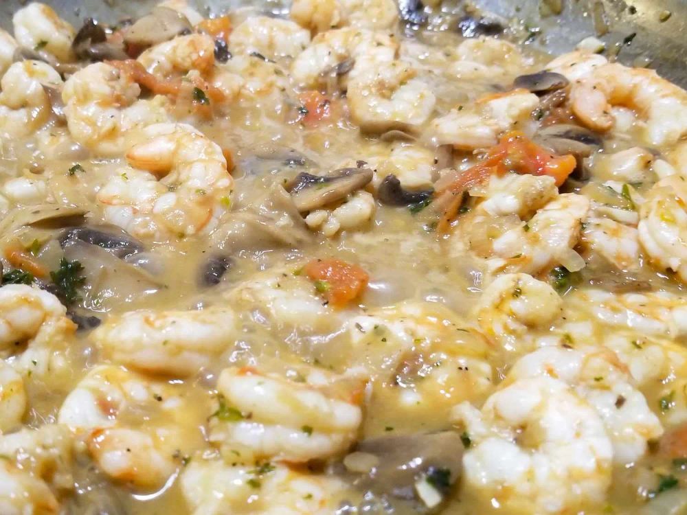 Garlic Shrimp Scampi with Mushrooms