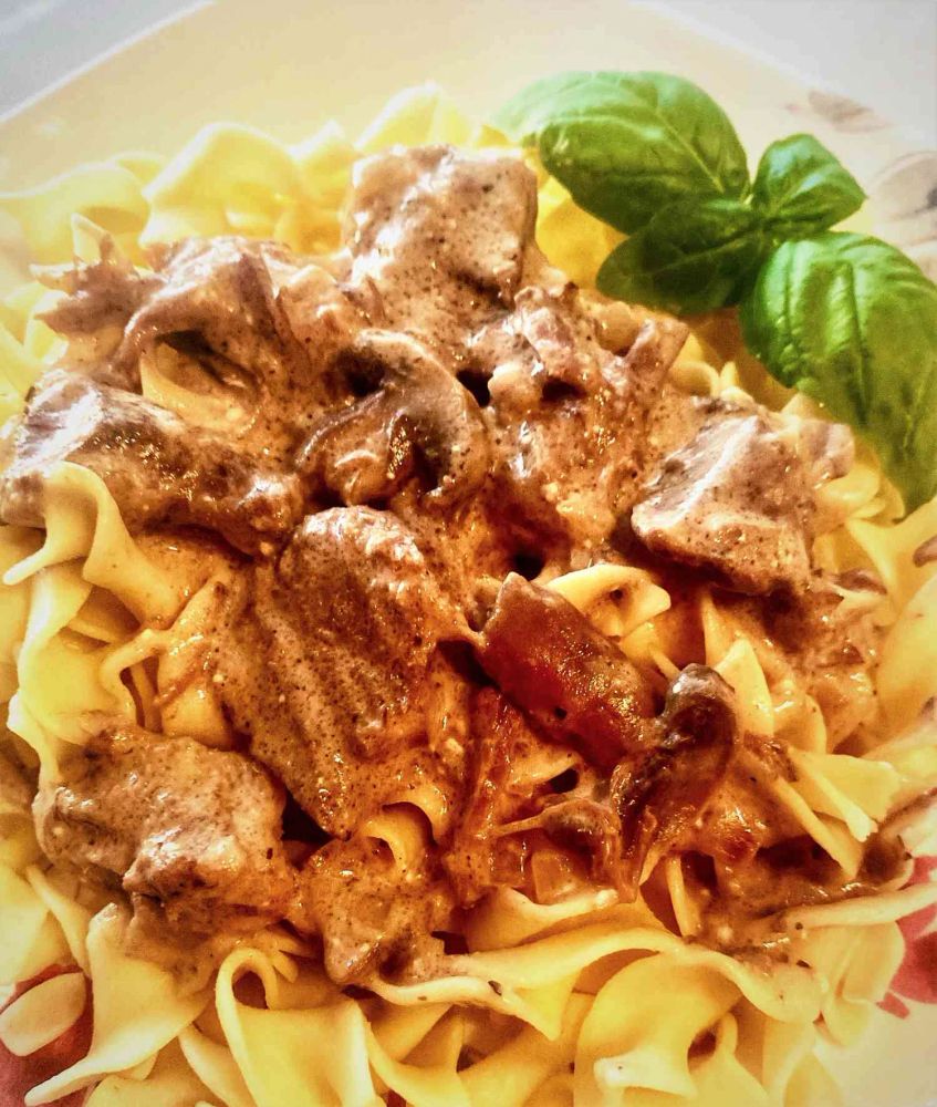 Easy Beef Stroganoff in the Slow Cooker