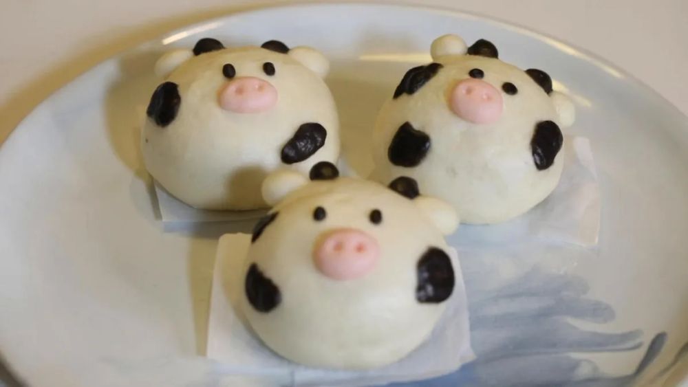 Cow-Shaped Veggie Buns