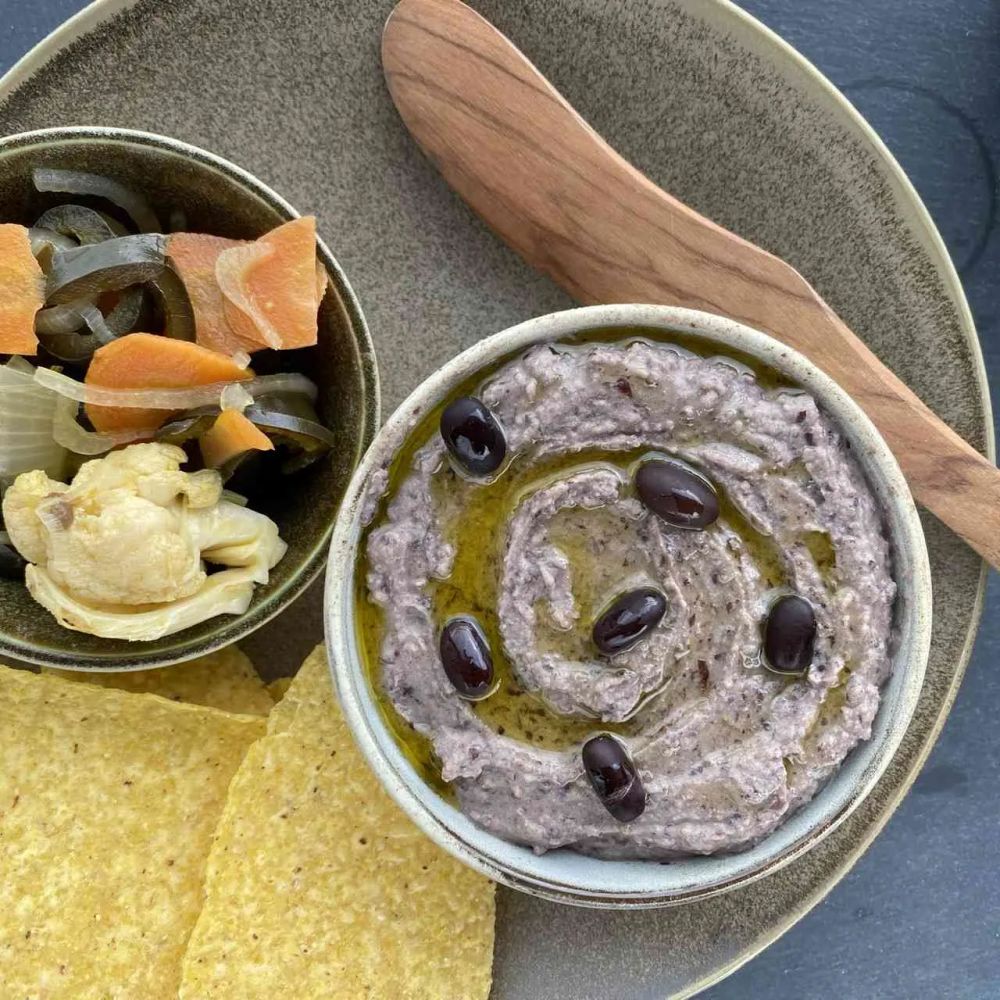 Easy Black Bean Hummus