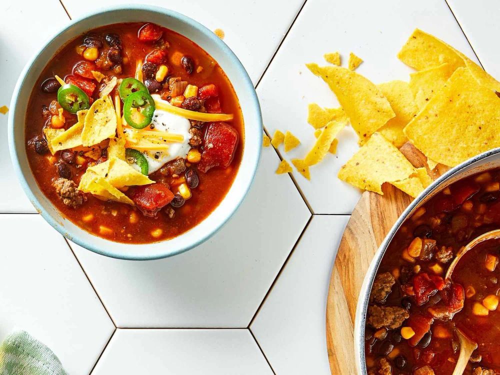 Easy Taco Soup with Ground Beef