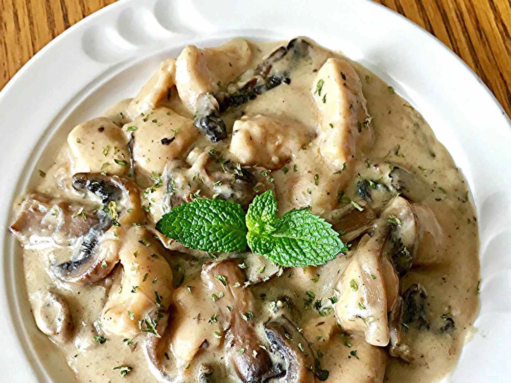 Delicious Chicken and Mushroom Casserole