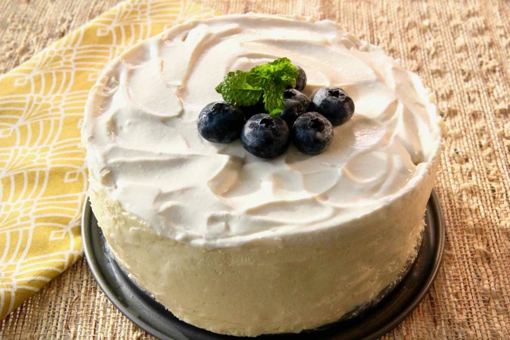 Instant Pot Cheesecake with Sour Cream Topping