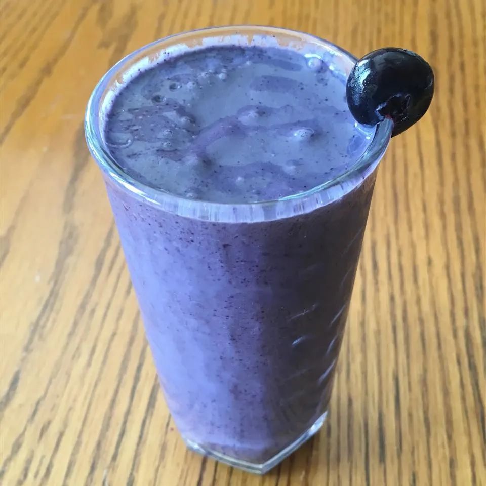 Banana Blueberry Peanut Butter Smoothie