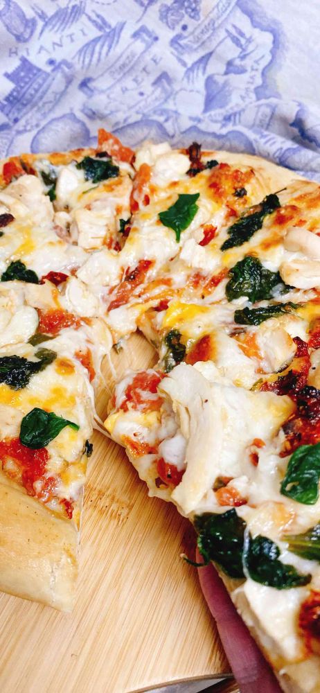 Chicken Florentine Pizza