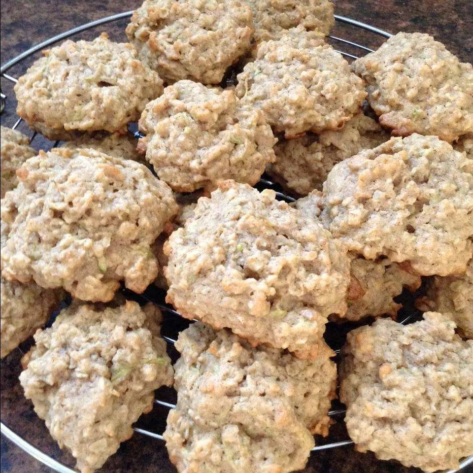 Peanut Butter Oatmeal Zucchini Cookies