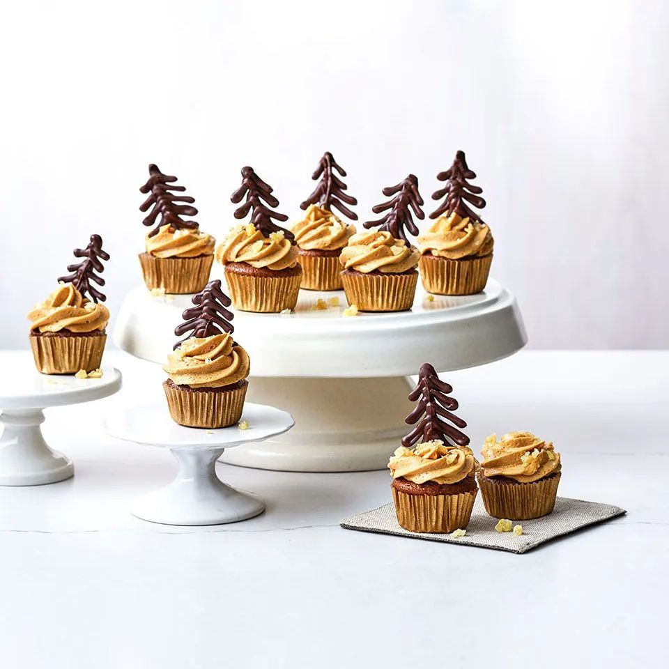 Ghirardelli Mini Gingerbread-Chocolate Chip Cupcakes With Molasses Buttercream