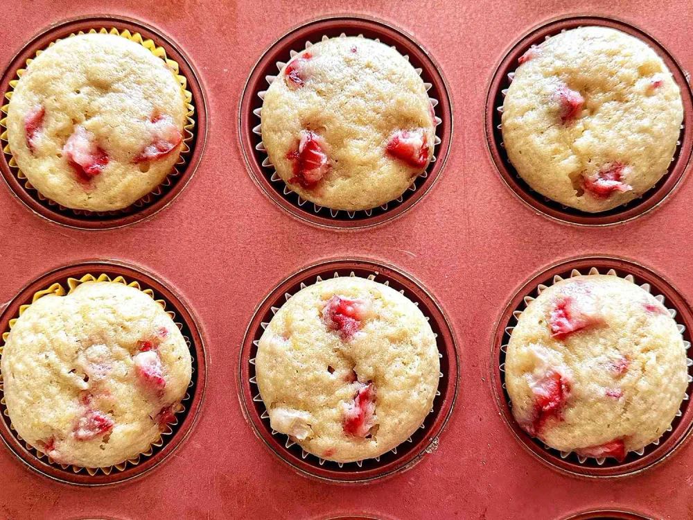 Strawberry Lemon Muffins