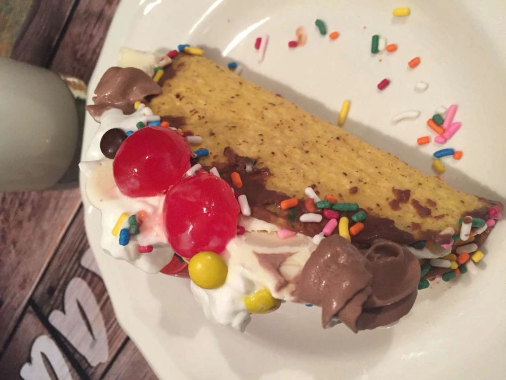 Ice Cream Sundae Taco Delight