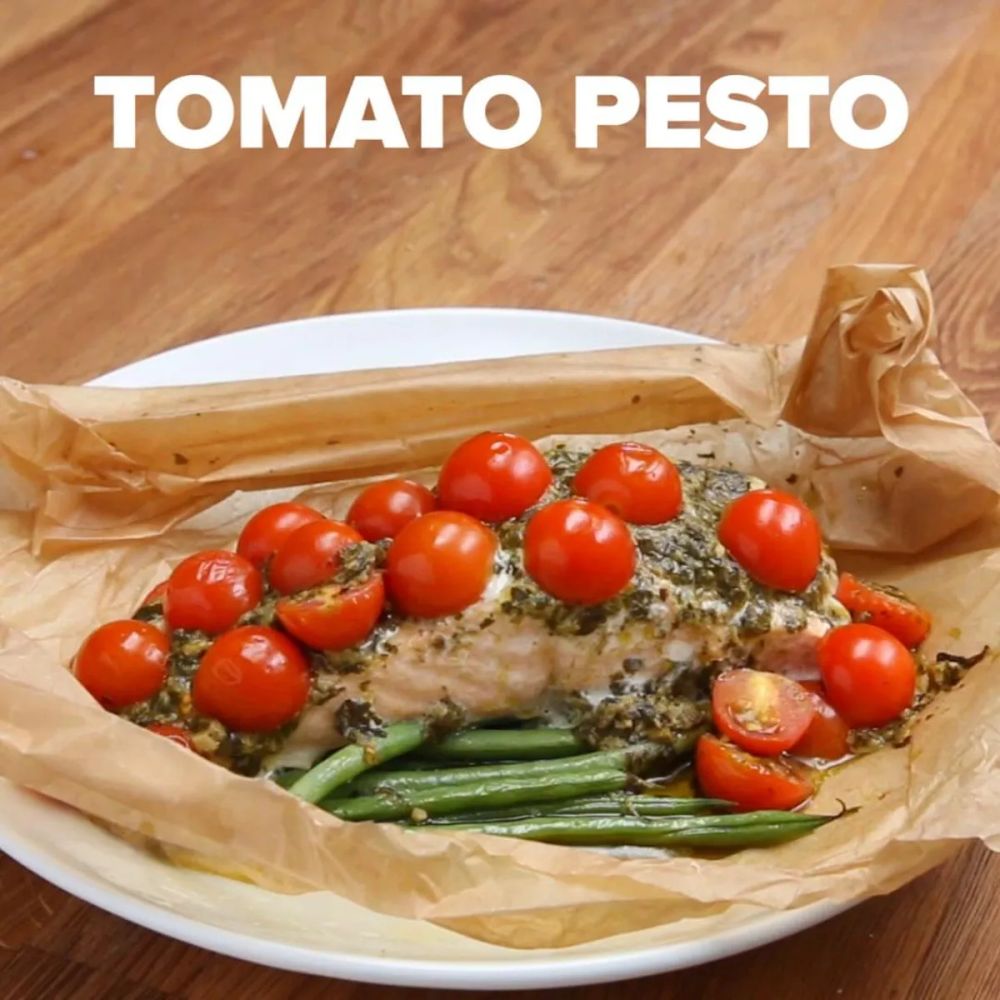 Parchment Tomato Pesto Salmon