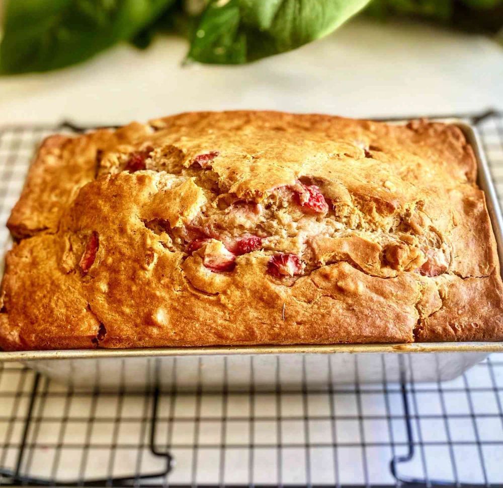 Strawberry Banana Bread with Nuts