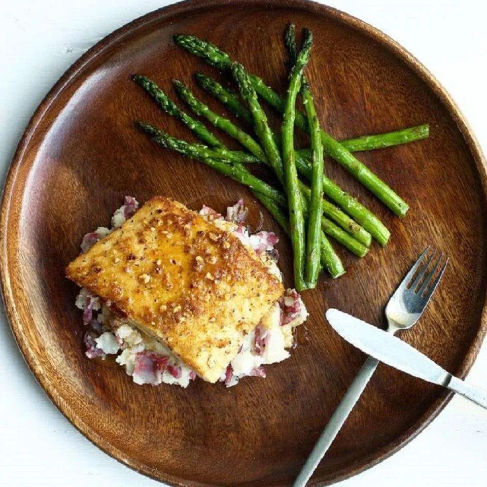 Hazelnut Crusted Halibut with Garlic Mashed Potatoes