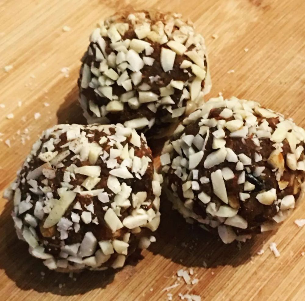 Pumpkin-Almond-Date Balls