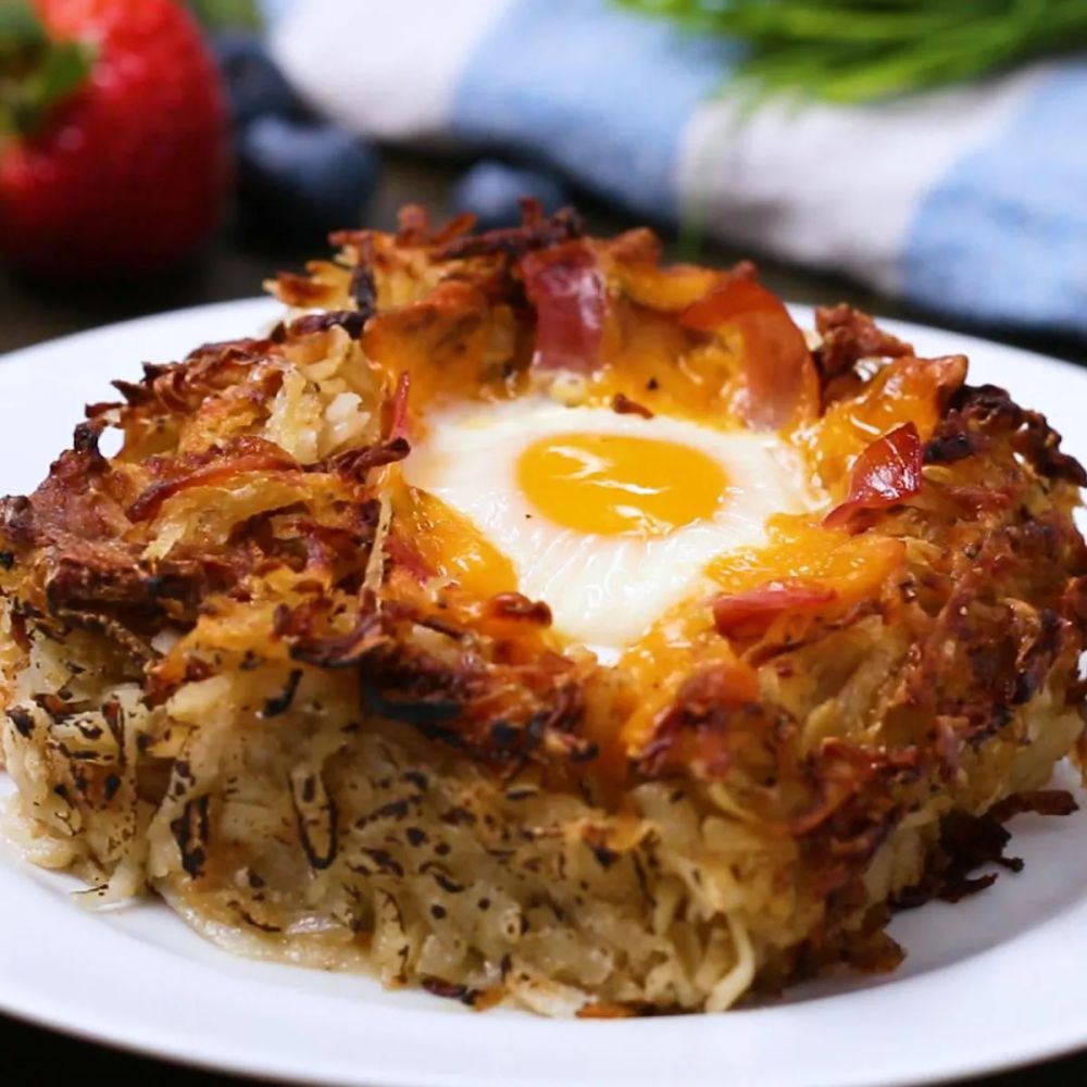 Crispy Cheesy Hash Brown Egg Bake