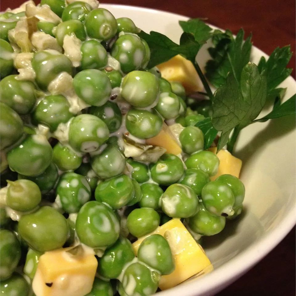 Old Fashioned Pea Salad