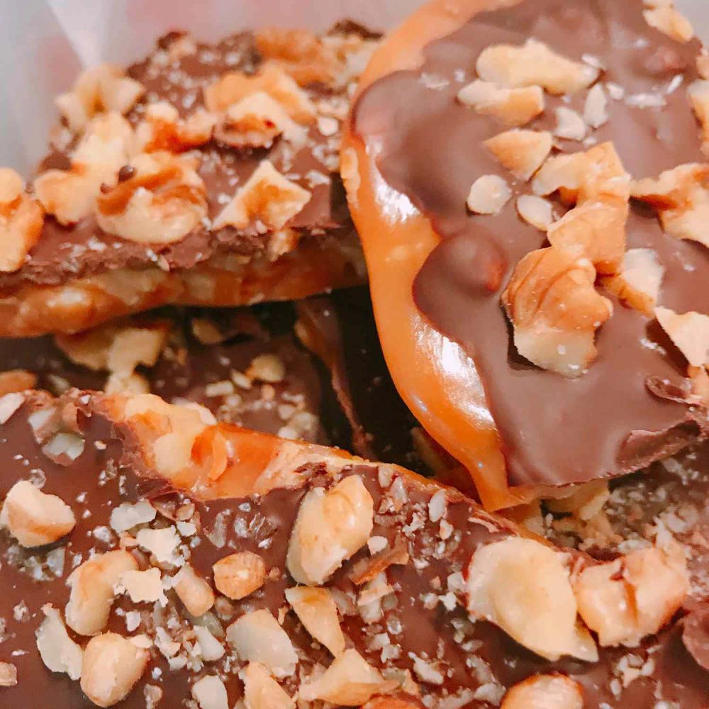 Christmas Walnut Toffee