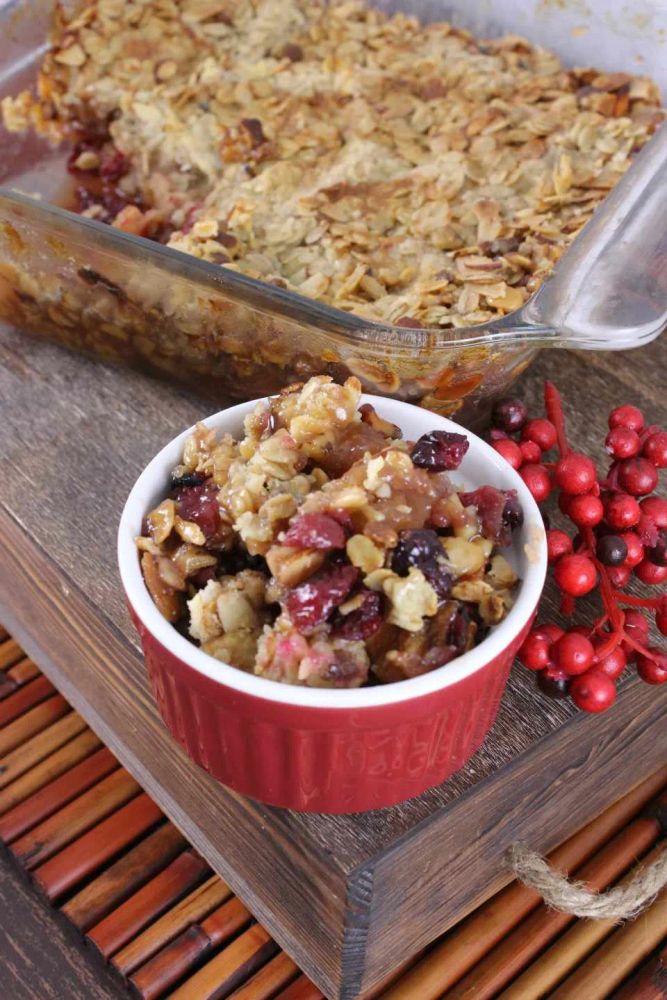 Tart Apple-Cranberry Crumble