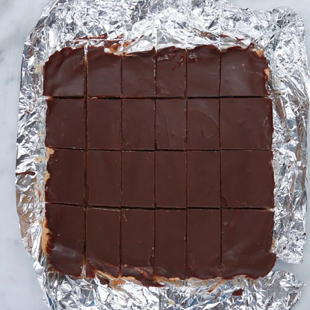 No-bake Chocolate Peanut Butter Bars