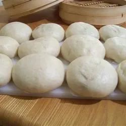 Siopao (Filipino Steamed Dumplings)