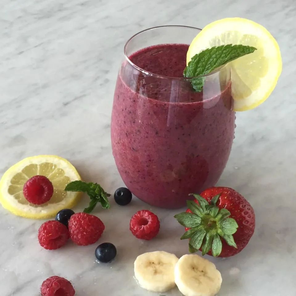 Very Berry Tea Smoothie