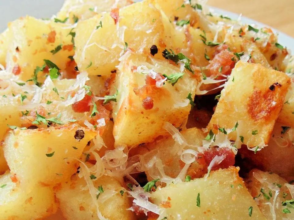 Roasted Potatoes with Bacon, Cheese, and Parsley