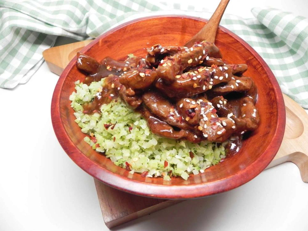 Beef and Riced Broccoli Bowl