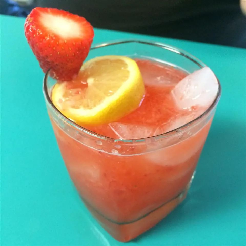 All Natural Strawberry Lemonade