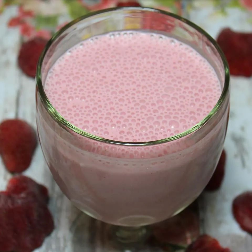 Tasty Strawberry Smoothie