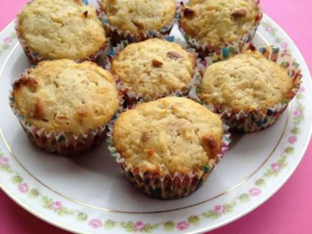 Apple-Marzipan Muffins