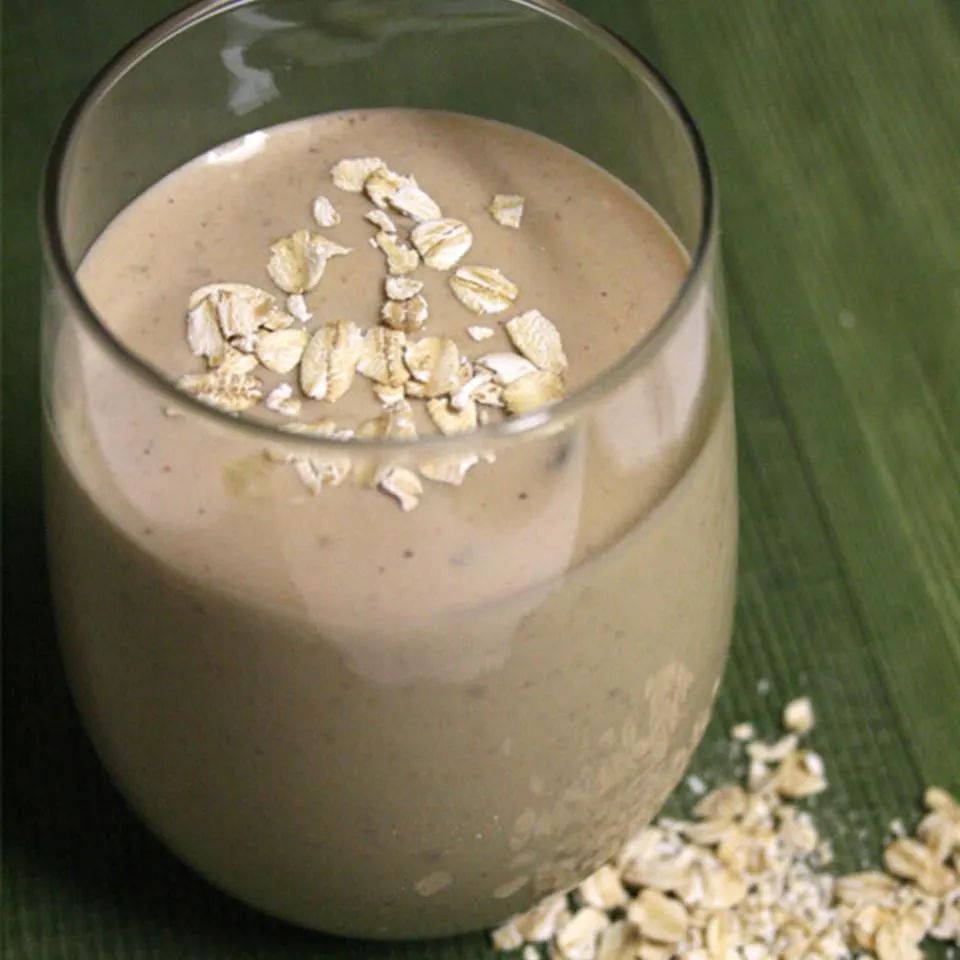 Peanut Butter and Banana Breakfast Smoothie