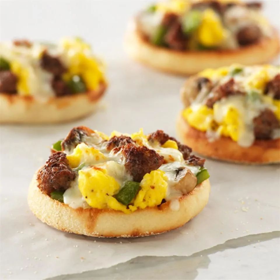 English Muffin Breakfast Pizzas