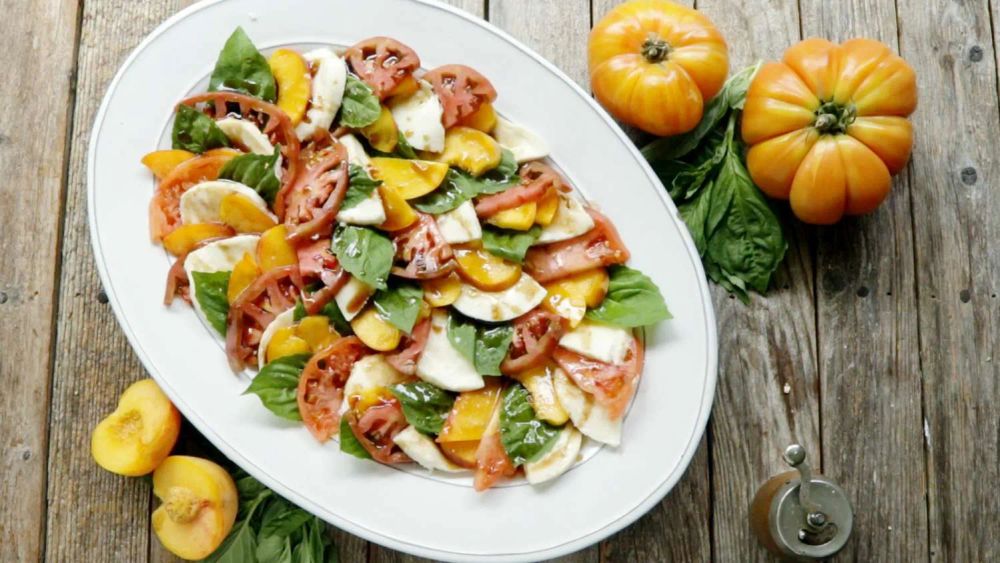 Peach and Tomato Caprese Salad