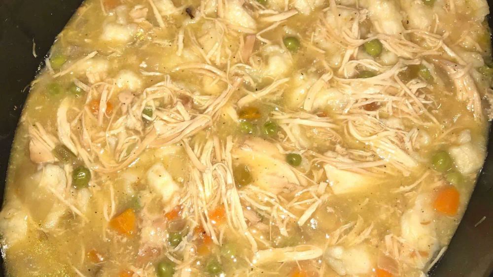 Easy Slow Cooker Chicken and Dumpling Soup