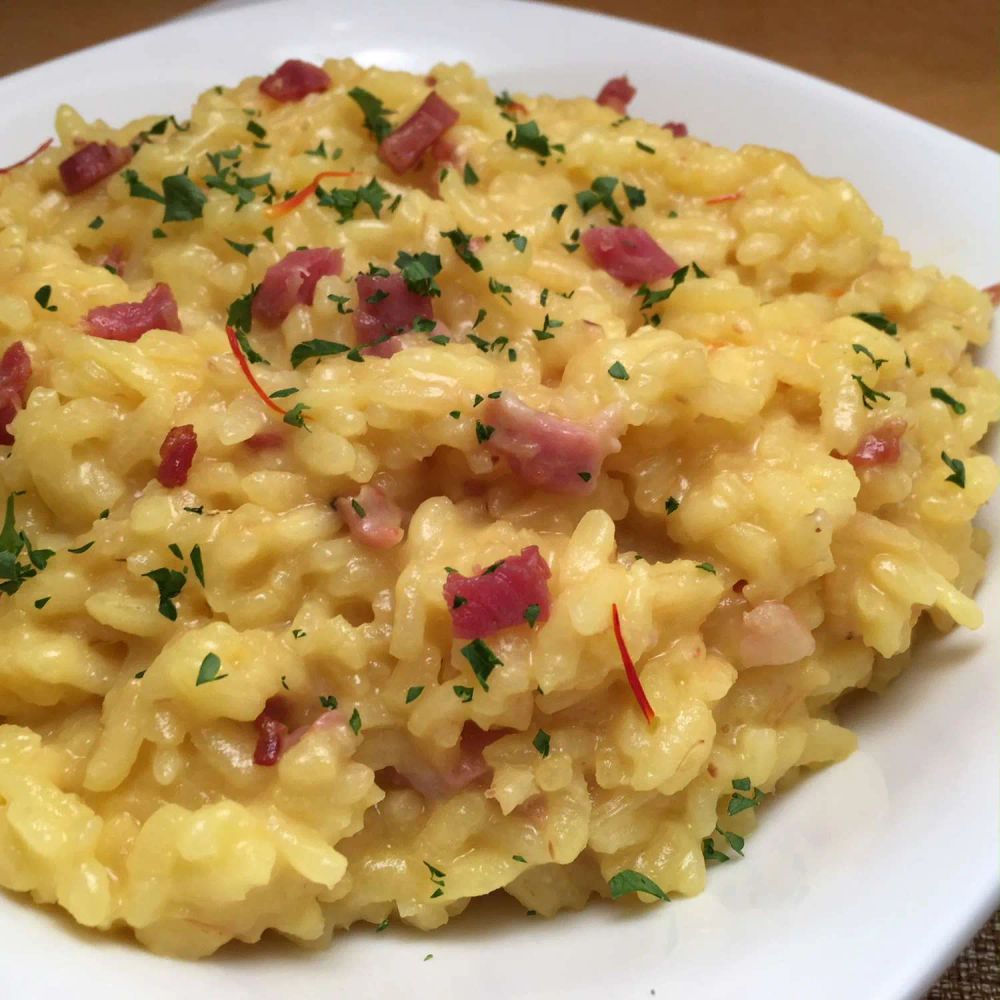 Risotto con Zafferano e Pancetta in Pentola a Pressione (Saffron and Pancetta Risotto)