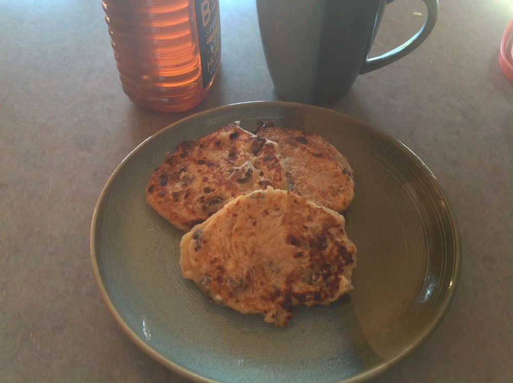 Latvian Cottage Cheese Pancakes (Biezpiena Placenisi)