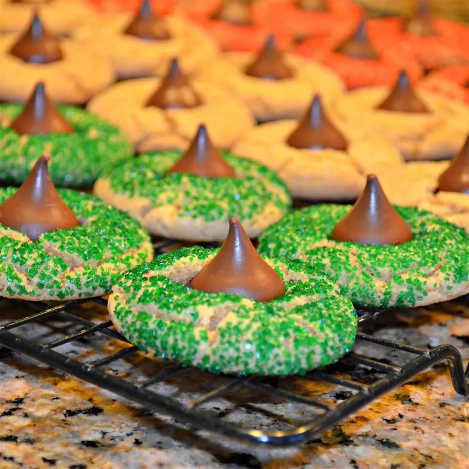 Mom's Peanut Butter Blossom Cookies