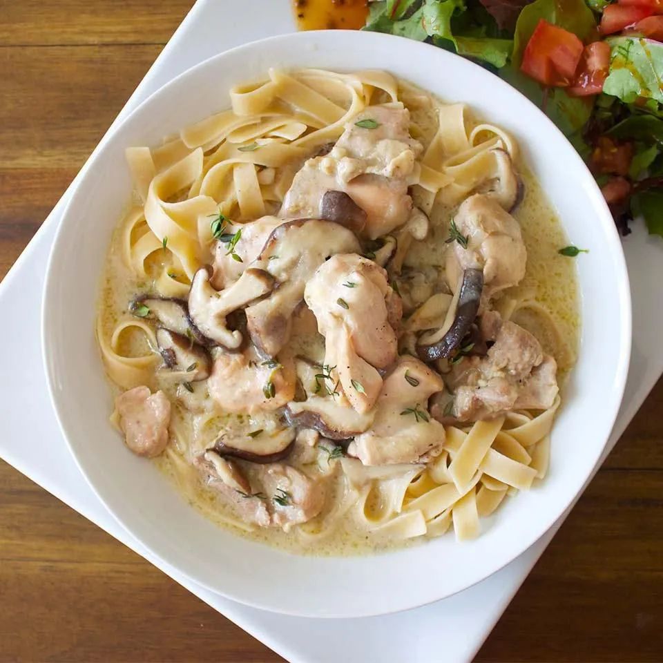 Chicken and Wild Mushrooms with White Wine and Cream