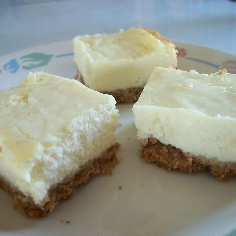 Cheesecake Bars