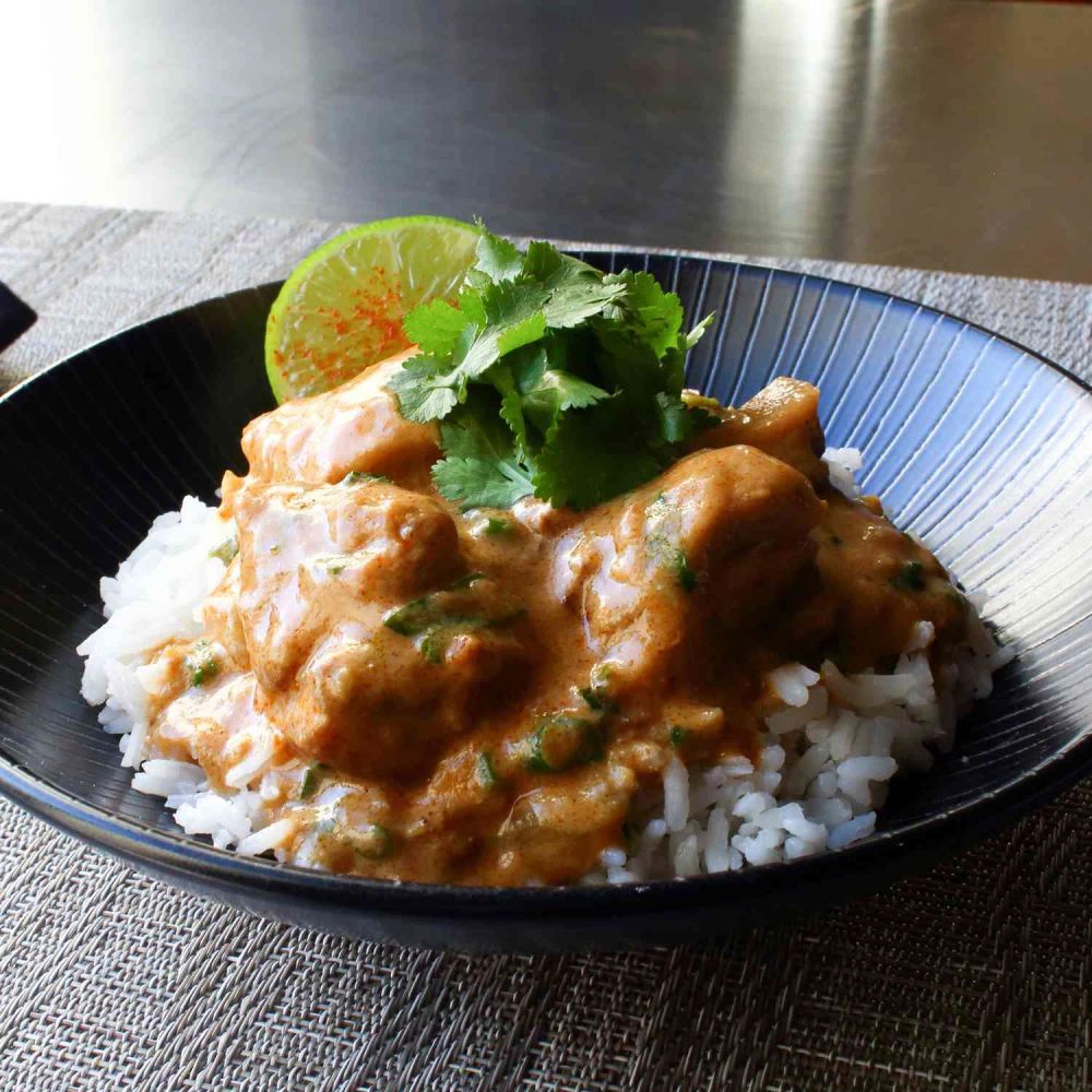 Creamy Cashew Chicken Curry