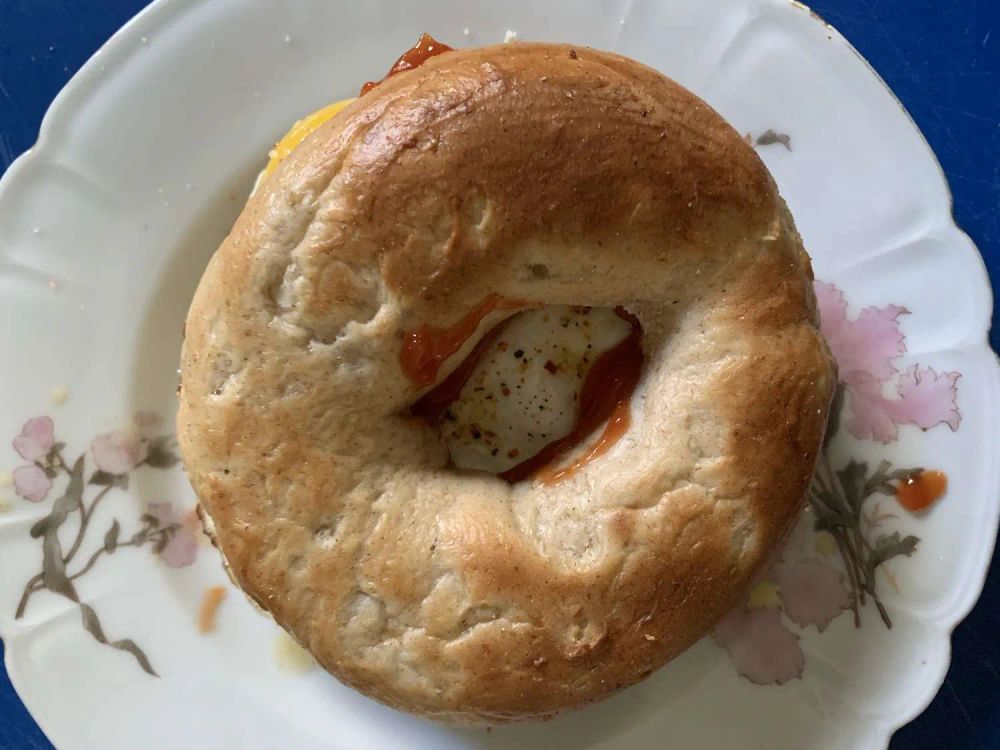 Easy Bagel-Egg Sandwich