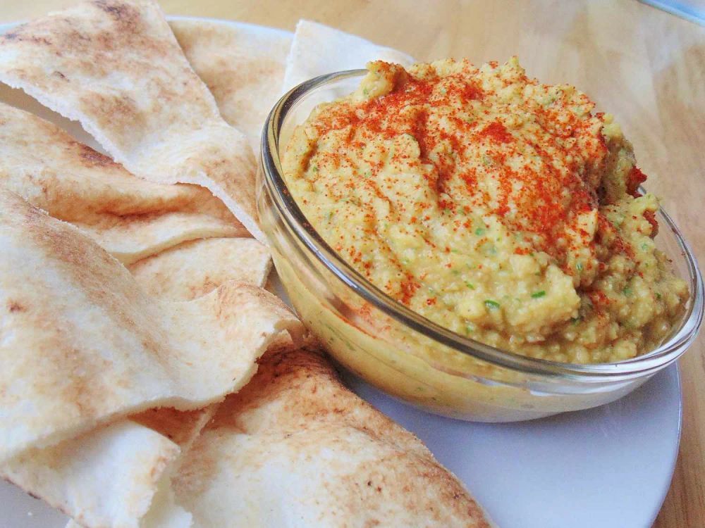 Artichoke Jalapeno Hummus Dip