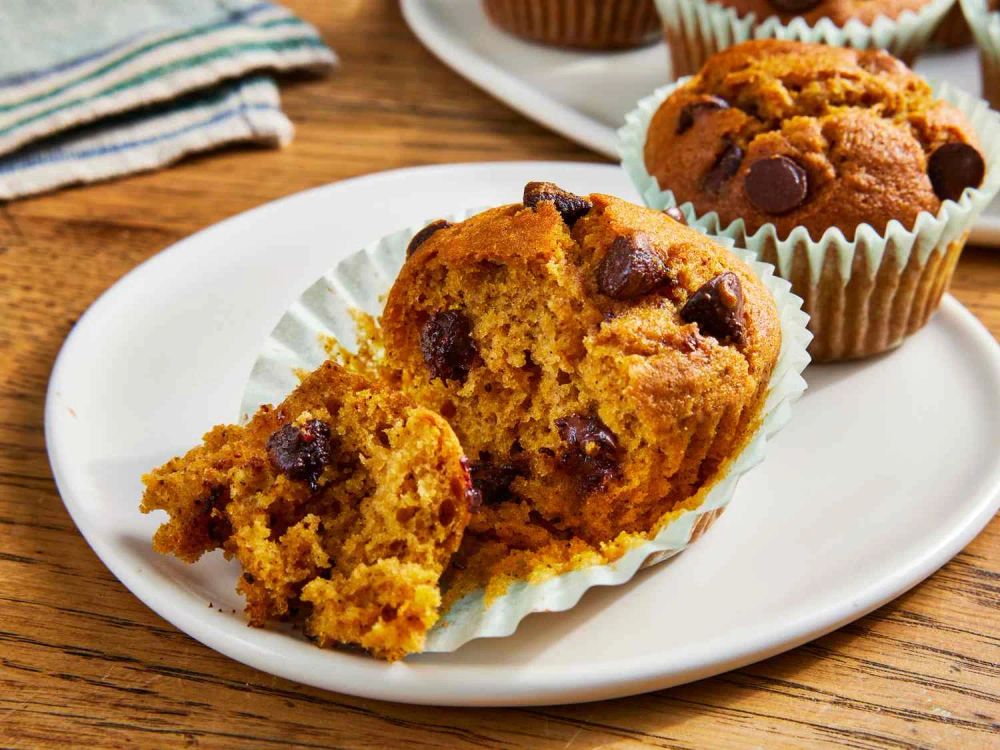 Pumpkin Chocolate Chip Muffins