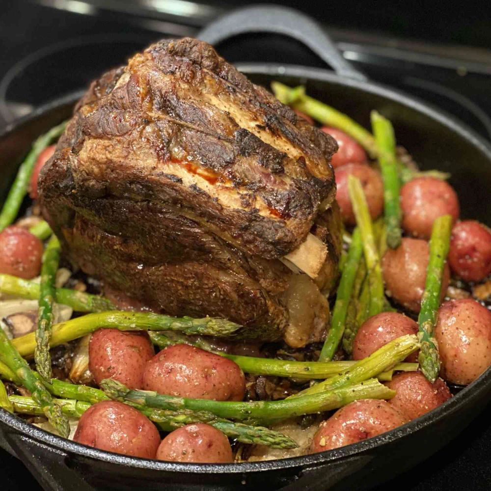 Cast-Iron Skillet Prime Rib Roast and Gravy